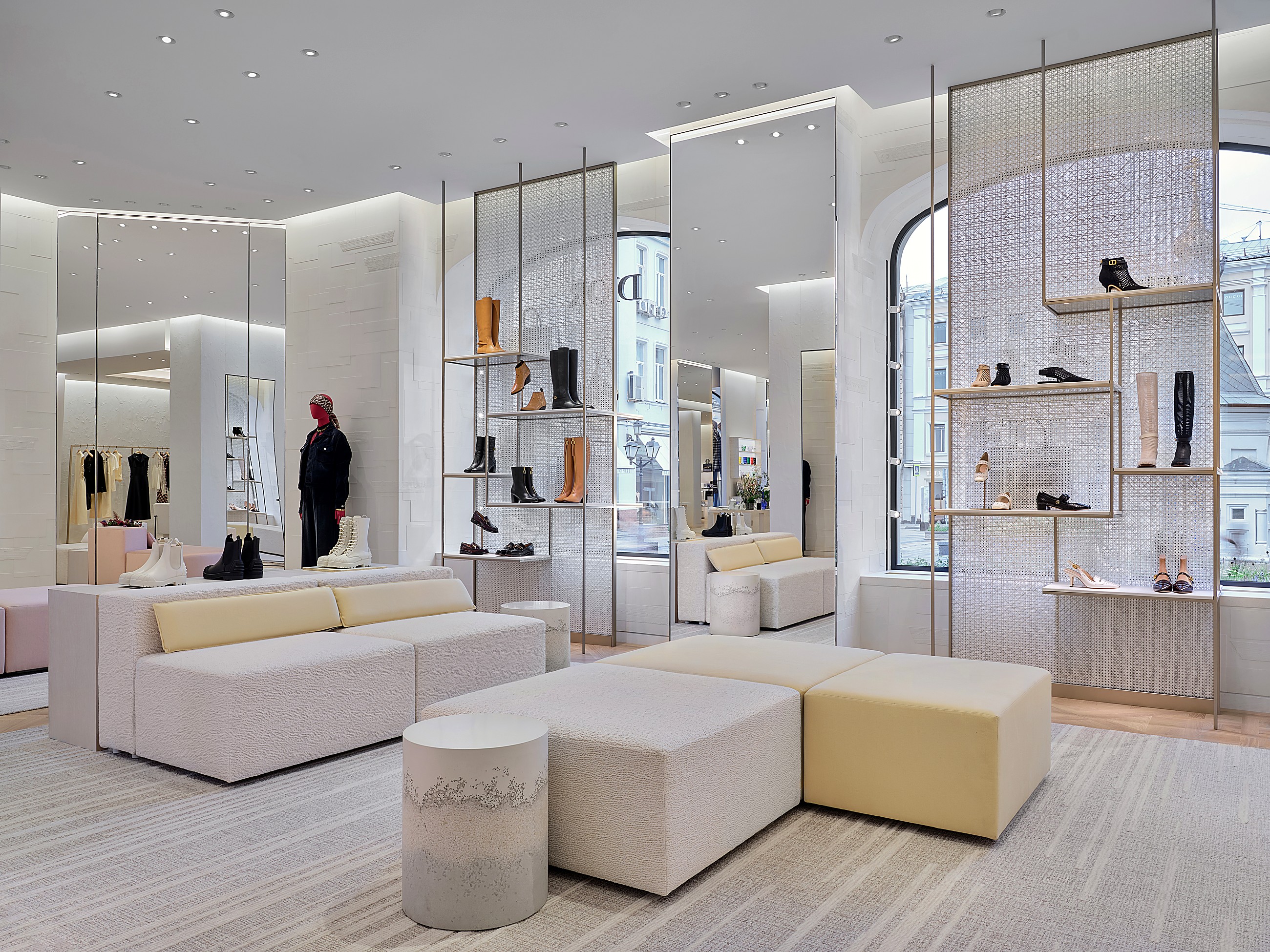 Dior, Столешников — интерьер, дизайн-студия DENZO