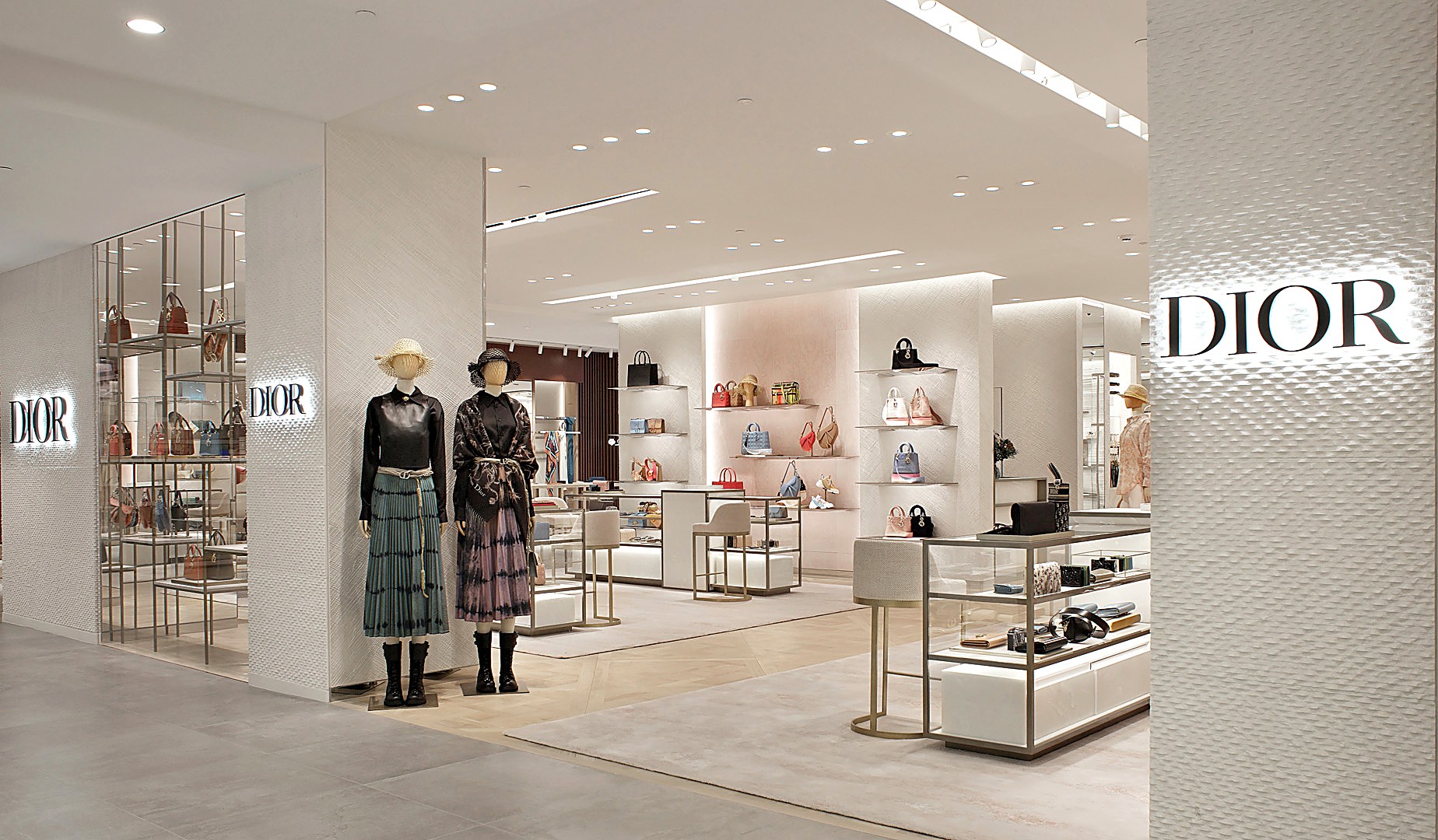 Dior, ЦУМ — Ритейл — shop-in-shop, дизайн-проект DENZO